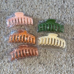 Claw clips